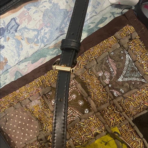 Micheal Kors cross body or over the shoulder purse - Picture 12 of 17